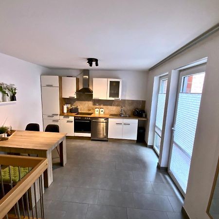Maisonette-Apartment-Mit Glassfaseranschluss Bruggen  Exterior photo